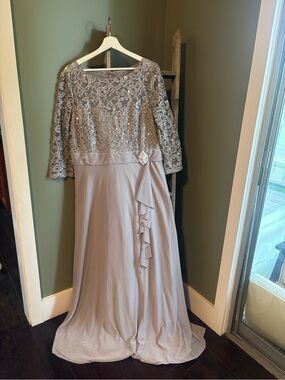 Jackie Jon Evening Dress